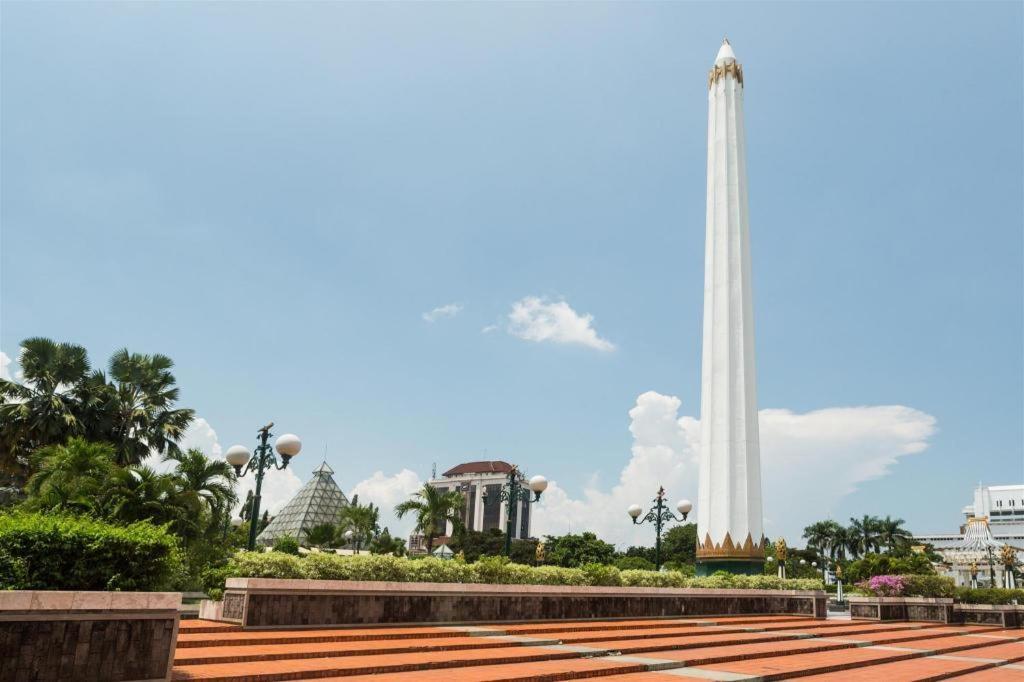 Grand Hotel Surabaia Exterior foto