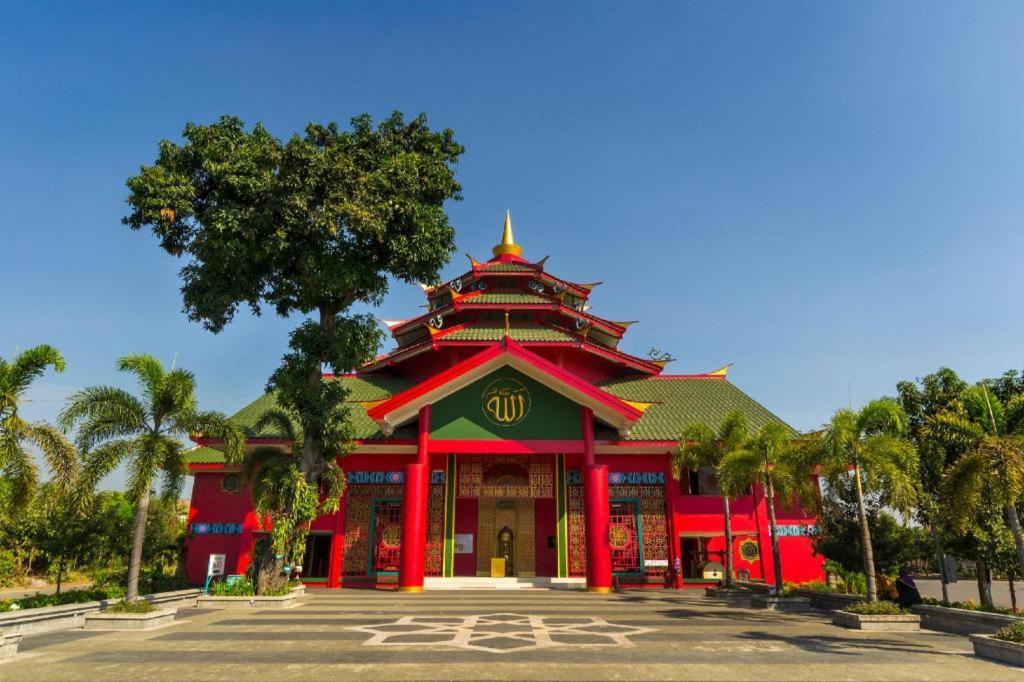 Grand Hotel Surabaia Exterior foto